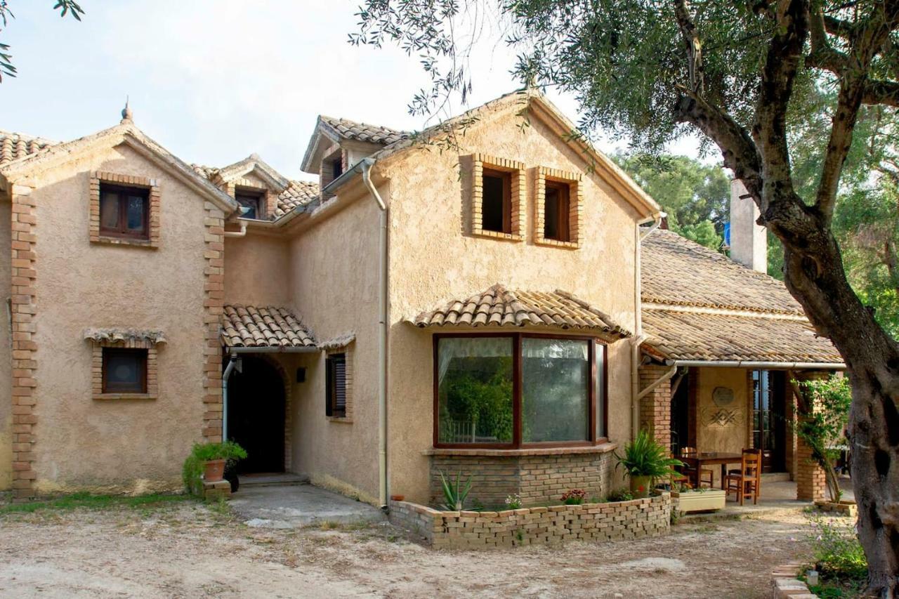 Villa Brigadoon Corfu Agios Ioannis Peristerion Exterior photo